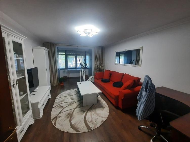 Apartament cu 3 camere în Mărăței