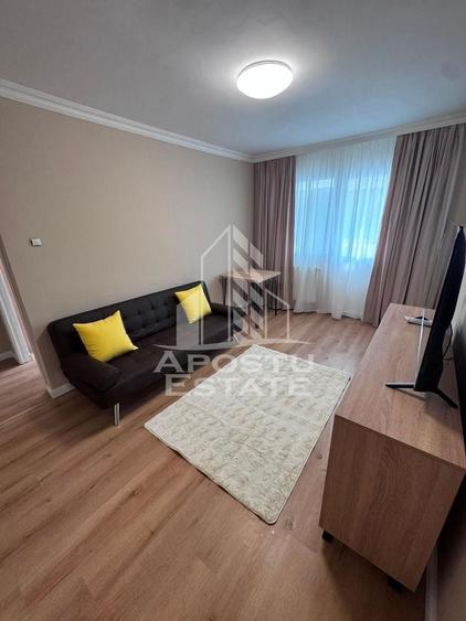 Apartament cu 3 camere semidecomandat, mobilat în Bucovina