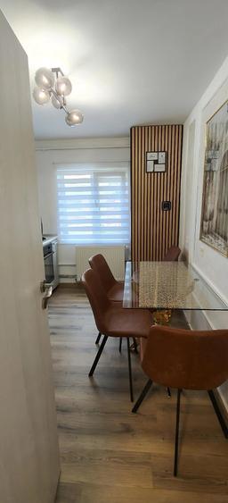 Apartament cu 3 camere decomandat, mobilat în Centrul Civic