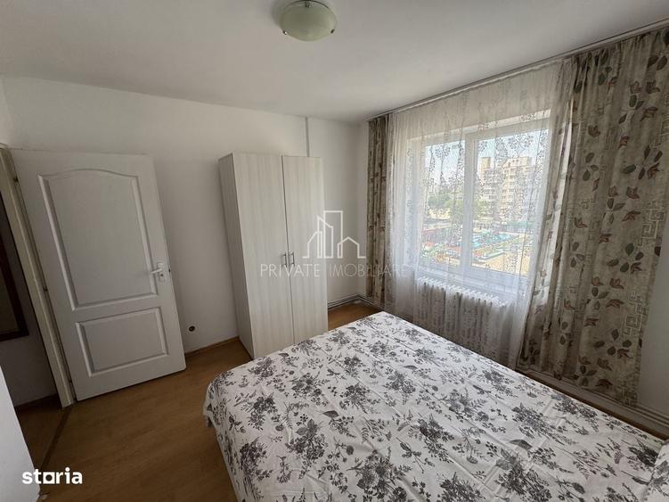Apartament cu 3 camere decomandat în Diamant