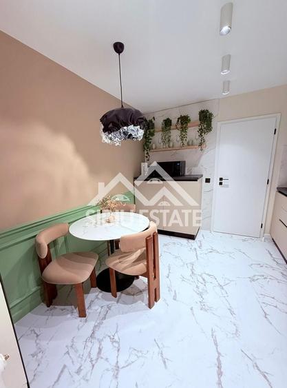 Apartament cu 2 camere decomandat, mobilat în Central