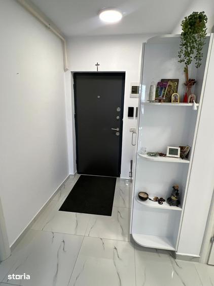 Apartament cu 3 camere decomandat în Dobroești