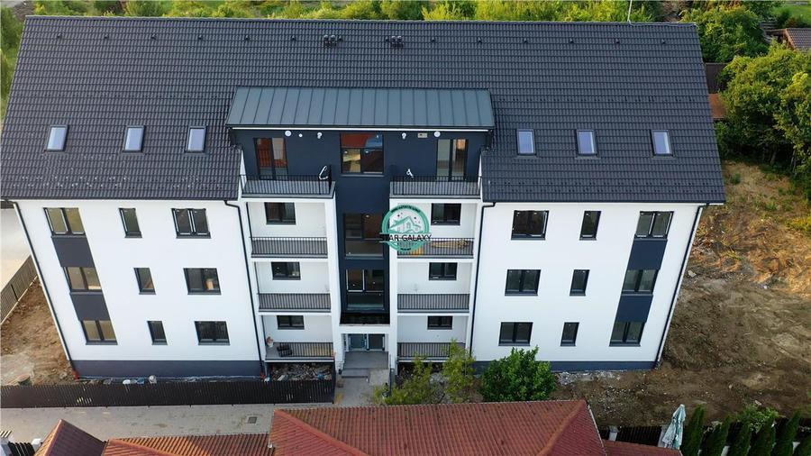 Apartament cu 2 camere decomandat în Livezeni