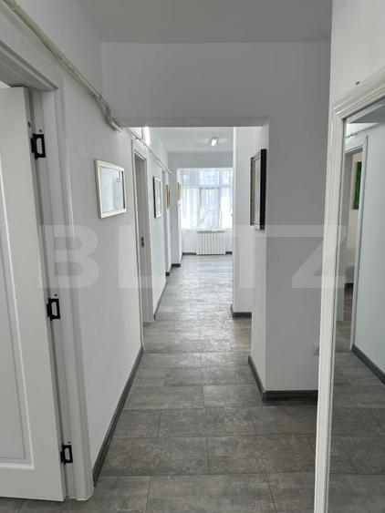 Apartament cu 3 camere circular, mobilat în Faleză