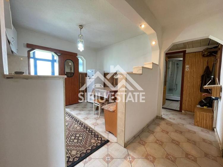 Apartament cu 2 camere decomandat, mobilat în Vasile Aaron
