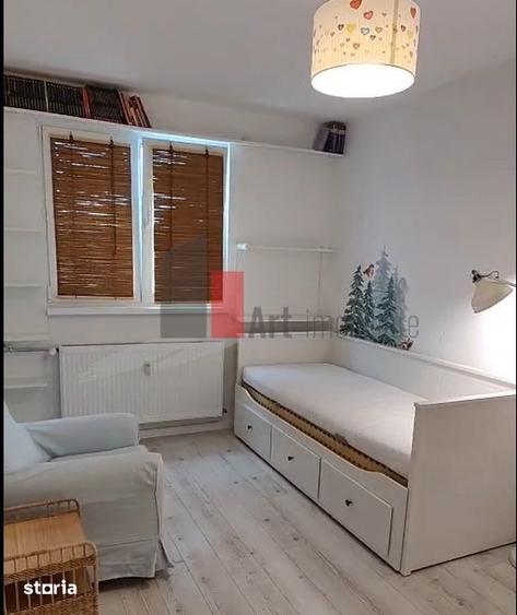 Apartament cu 3 camere semidecomandat în Drumul Taberei