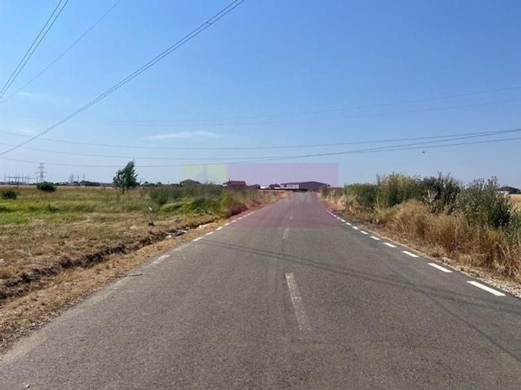 Teren agricol intravilan de 1686 mp, în Domnești