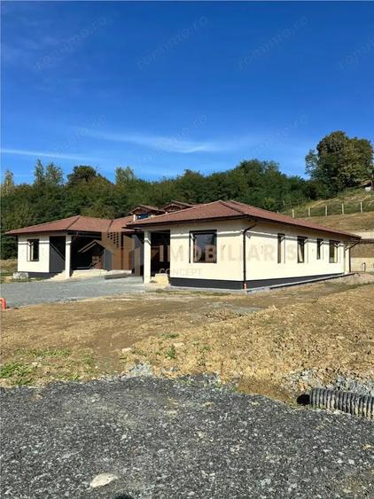 Casă cu Teren 750 Mp în Tăuții de Sus