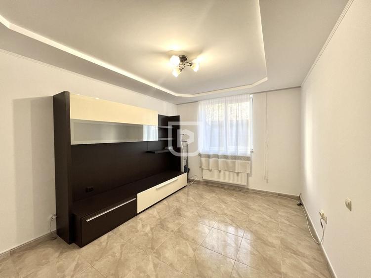 Apartament cu 2 camere semidecomandat, mobilat în Central