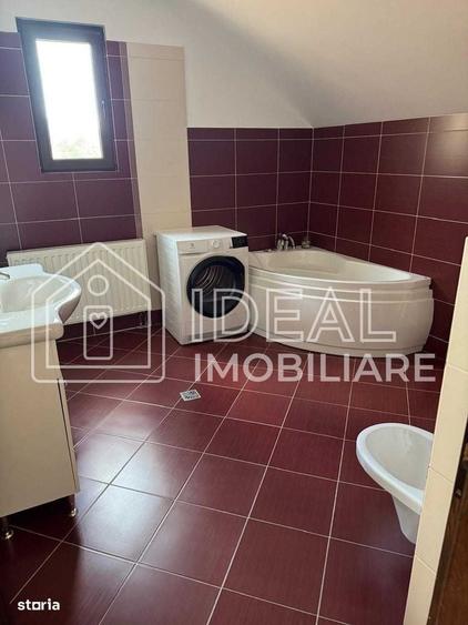 Casă cu 4 camere în Central