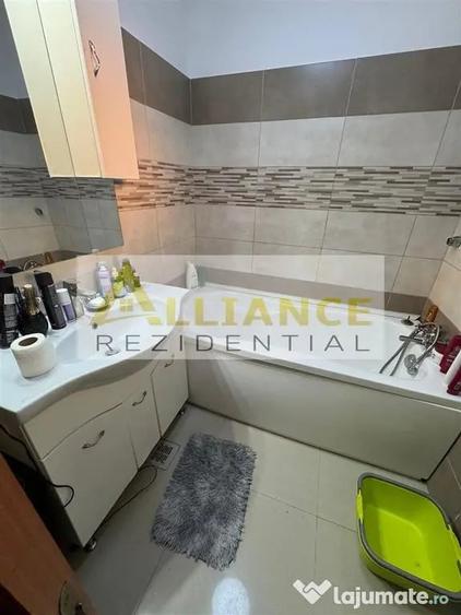 Casă cu 7 camere cu Teren 450 Mp în Jilava