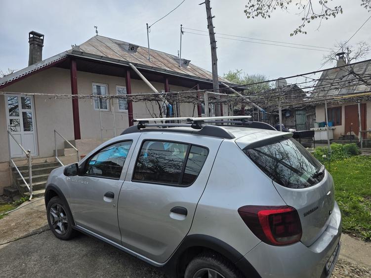 Casă cu 3 camere în Secuieni