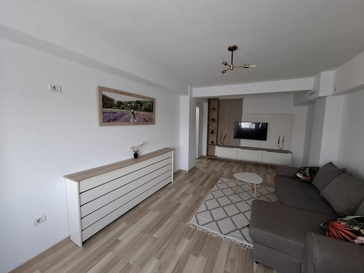 Apartament cu 2 camere decomandat, mobilat în Km 5