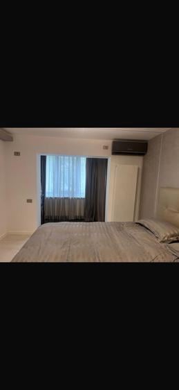 Apartament cu 4 camere decomandat în Faleza Nord