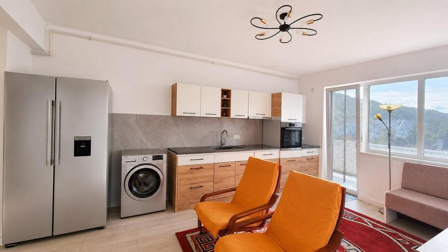 Apartament cu 2 camere semidecomandat, mobilat în Florești