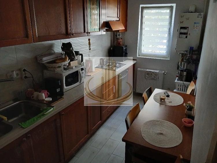Apartament cu 3 camere decomandat, mobilat în Brâncoveanu