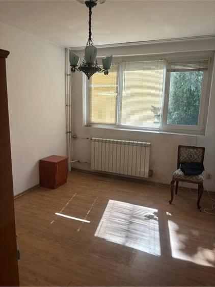 Apartament cu 2 camere semidecomandat în Militari