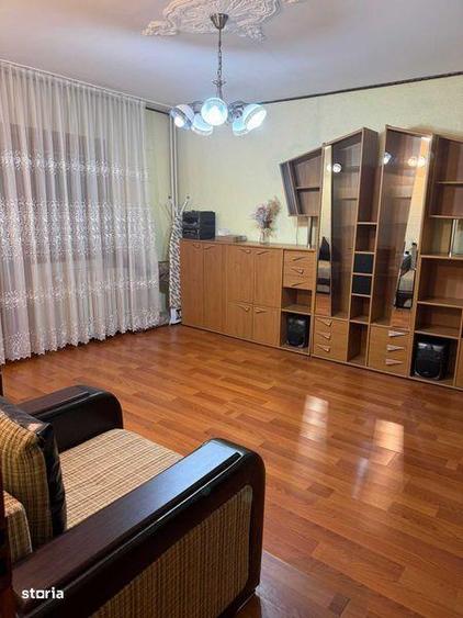 Apartament cu 2 camere decomandat, mobilat în Sebastian