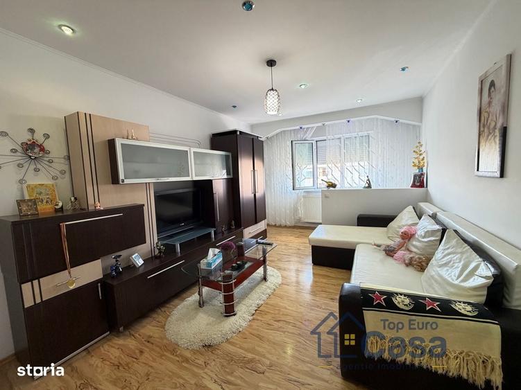 Apartament cu 2 camere decomandat în Central