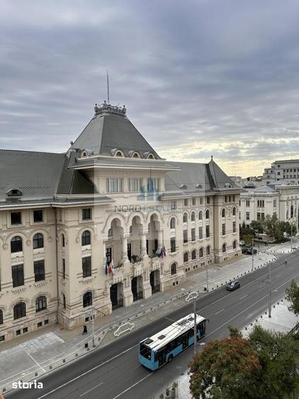 Apartament cu 6 camere în Centrul Civic