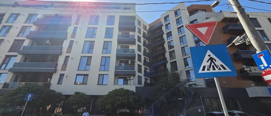 Apartament cu 2 camere semidecomandat, mobilat în Politehnica