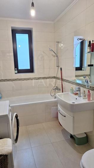 Apartament cu 3 camere semidecomandat, mobilat în Europa