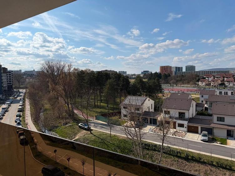 Apartament cu 2 camere semidecomandat în Sopor