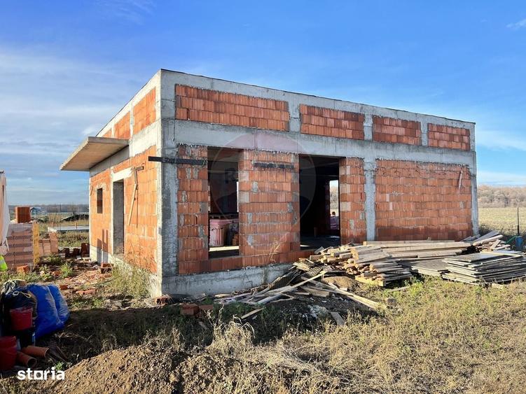 Casă cu 4 camere în Creața