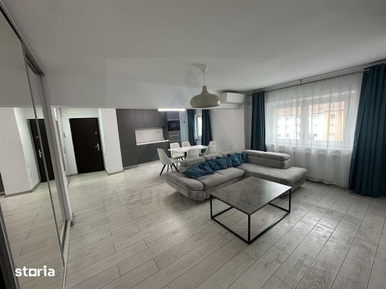 Apartament cu 4 camere decomandat, mobilat în Central
