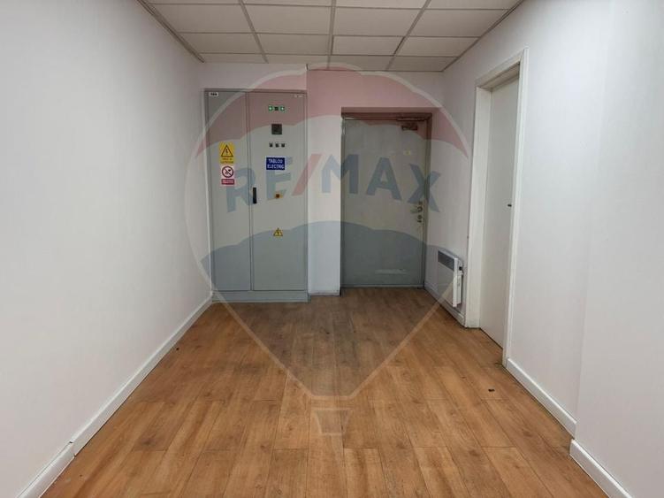 Spațiu comercial, de 272 mp, în Moșilor