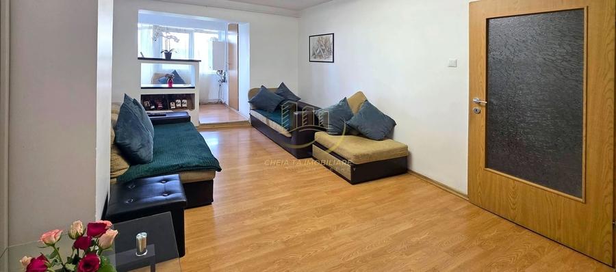 Apartament cu 3 camere decomandat în Central