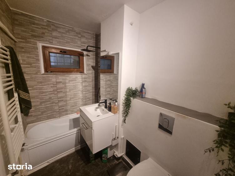 Apartament cu 2 camere decomandat în CET