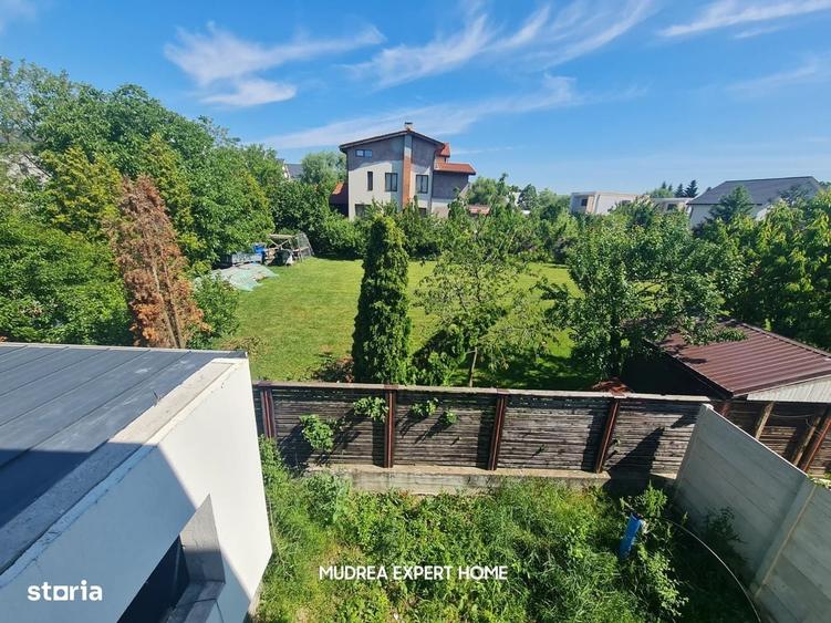 Casă cu 4 camere în Ostratu