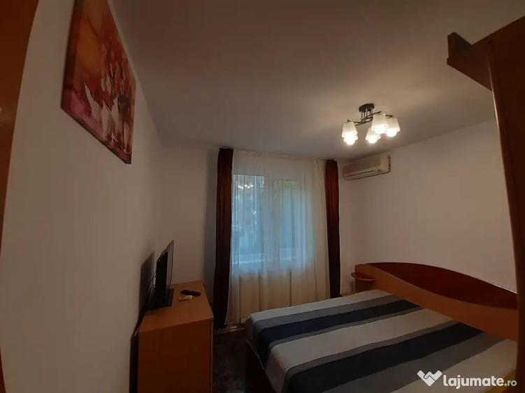 Apartament cu 2 camere decomandat în Apărătorii Patriei