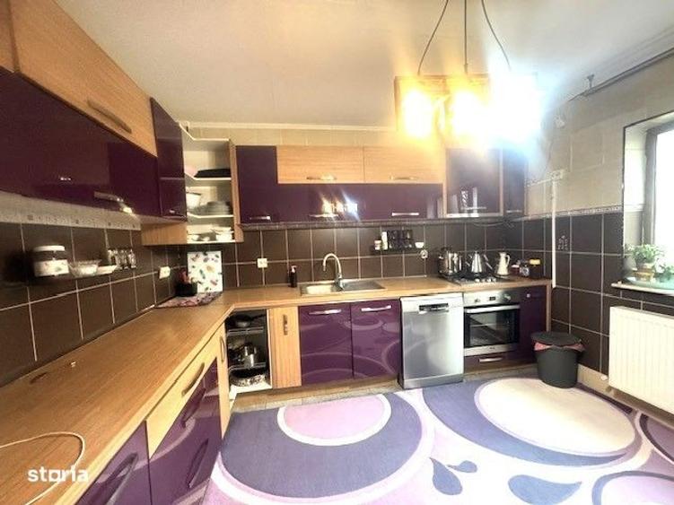 Casă cu 4 camere cu Teren 382 Mp în Central
