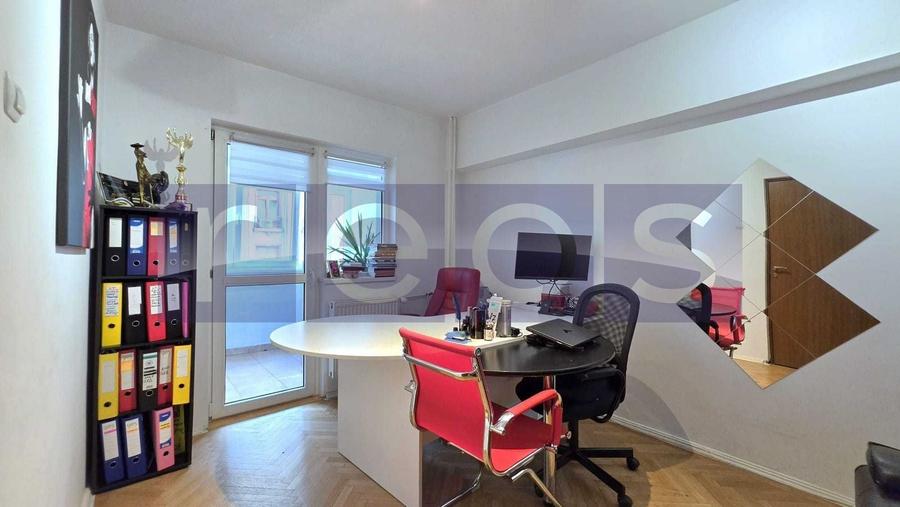 Apartament cu 4 camere decomandat, mobilat în Universitate