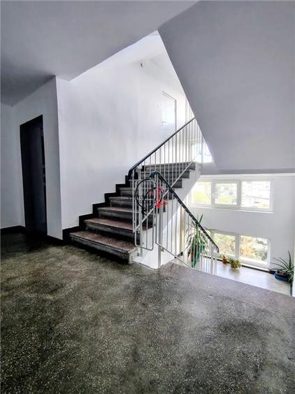 Apartament cu 2 camere decomandat în Titan