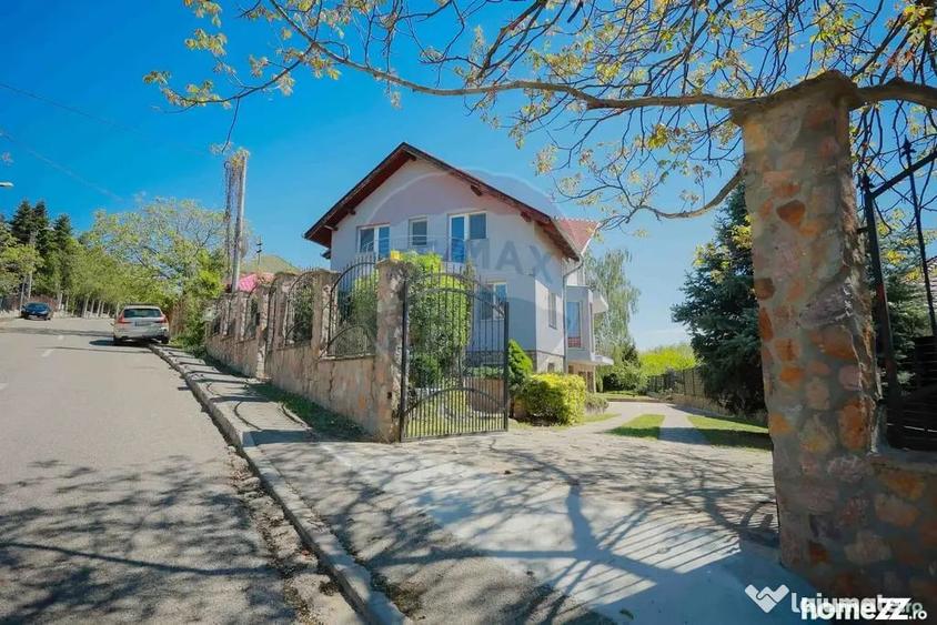 Casă cu 1 camere cu Teren 1000 Mp în Central