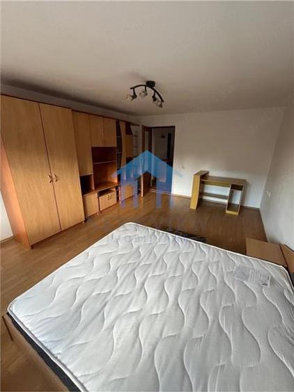 Apartament cu 2 camere decomandat în Zorilor