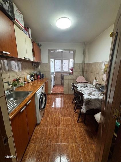 Apartament cu 3 camere decomandat în Rahova