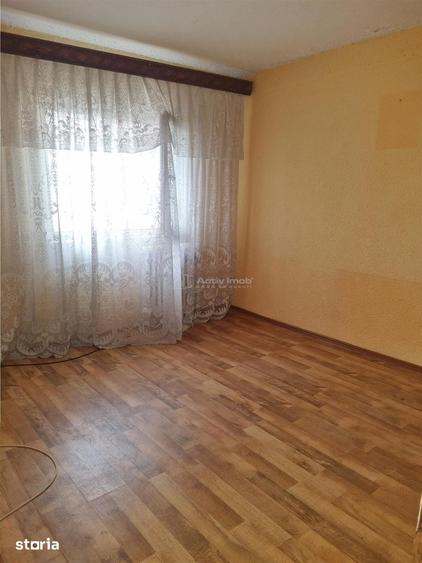 Apartament cu 3 camere decomandat în Libertății