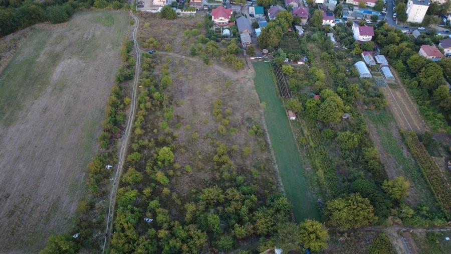 Teren agricol intravilan de 14000 mp, în Nord-Vest