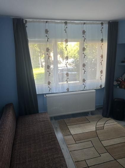 Apartament cu 3 camere în Careiului