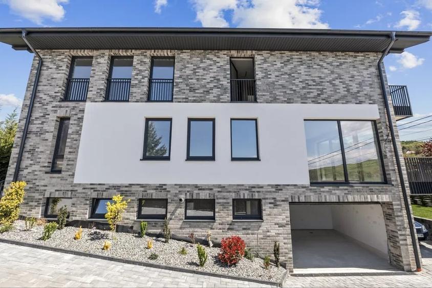 Casă individuală cu 5 camere cu Canalizare în Făget