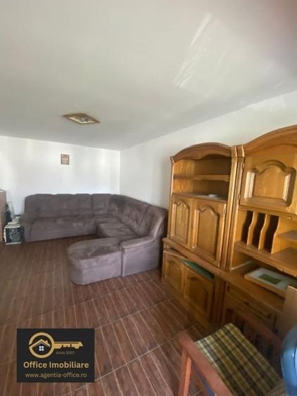 Apartament cu 3 camere în Traian