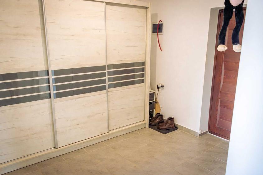 Apartament cu 2 camere decomandat în Sânpetru