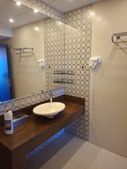 Apartament cu 2 camere semidecomandat în Vitan-Bârzești