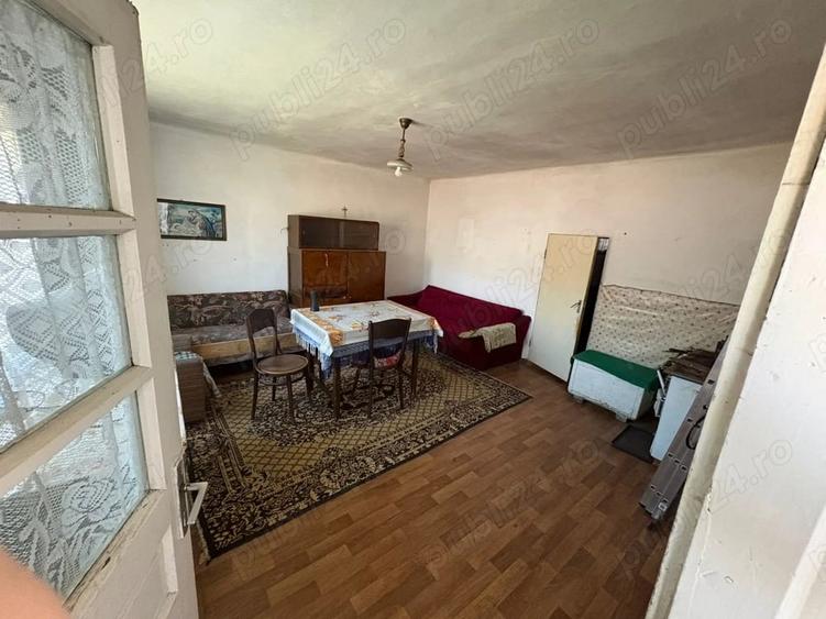 Casă cu 4 camere cu Teren 1250 Mp în Valea Crișului
