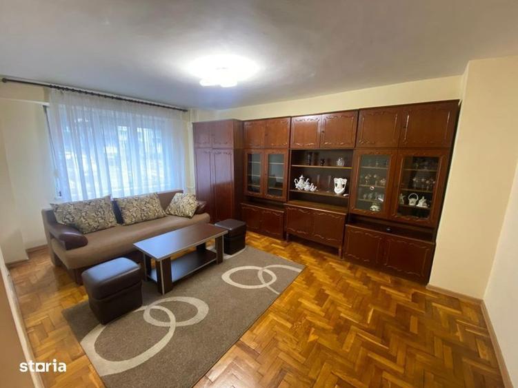 Apartament cu 3 camere decomandat în Decebal
