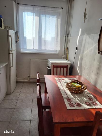 Apartament cu 3 camere în Tomis Nord